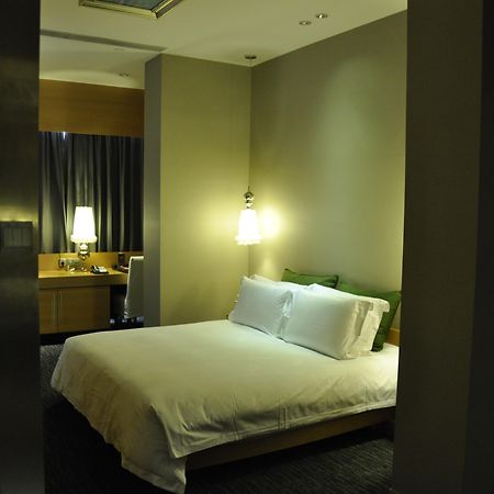 Guangzhou Carat Hotel Esterno foto
