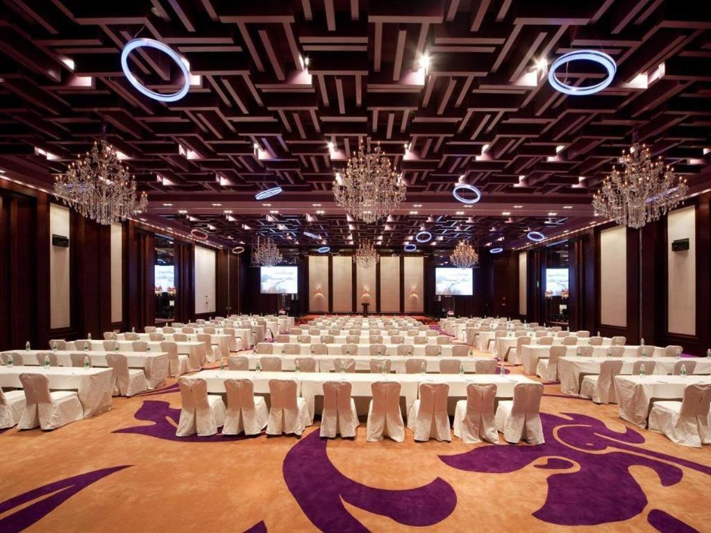 Guangzhou Carat Hotel Esterno foto