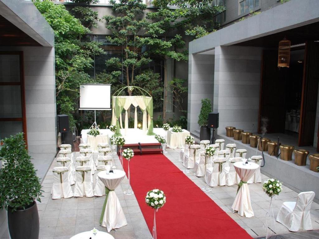 Guangzhou Carat Hotel Esterno foto