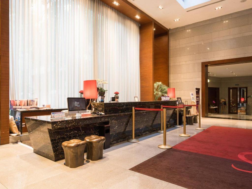 Guangzhou Carat Hotel Esterno foto